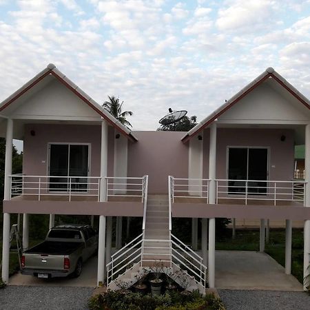 Baan Suan Geb Tawan Hotel Lopburi Bagian luar foto