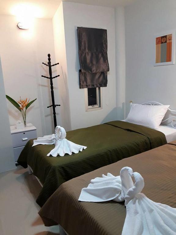 Baan Suan Geb Tawan Hotel Lopburi Bagian luar foto
