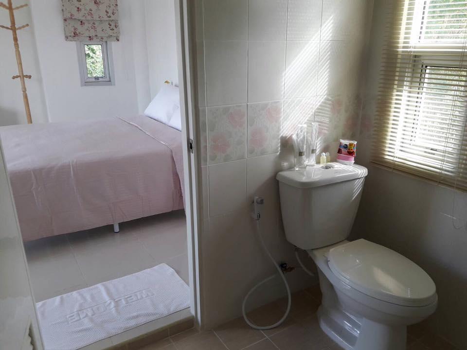 Baan Suan Geb Tawan Hotel Lopburi Bagian luar foto