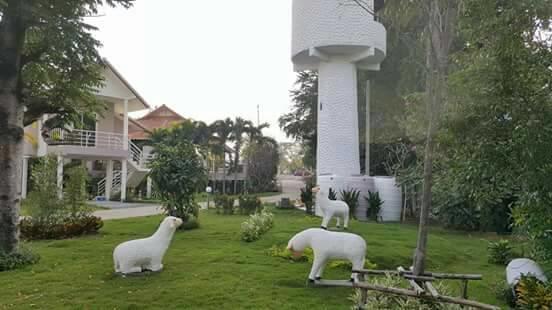 Baan Suan Geb Tawan Hotel Lopburi Bagian luar foto