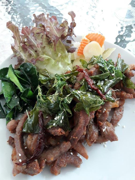 Baan Suan Geb Tawan Hotel Lopburi Bagian luar foto